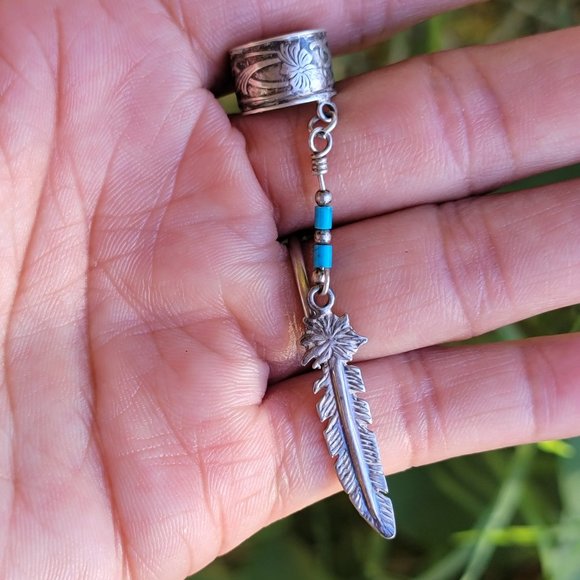 Jewelry - Stunning Native American handmade 925 sterling silver floral band feather ear cu